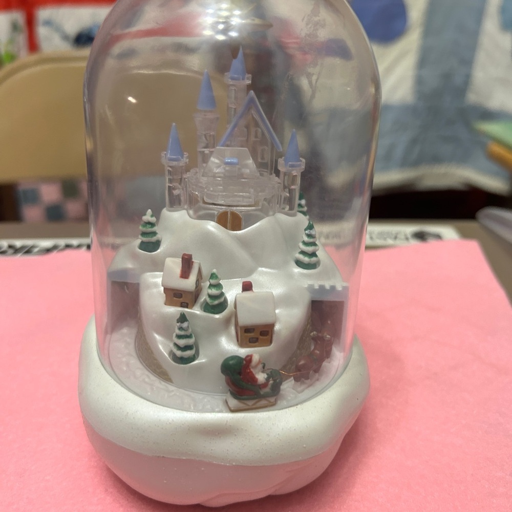 Avon Santa's Magical Castle Christmas Ornament 1997